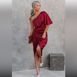 NWT- Cupshe Ramla Burgundy Sheath One Shoulder Dress- Medium